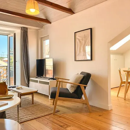 Casa Lapa - Charming With Balcony Апартаменты *