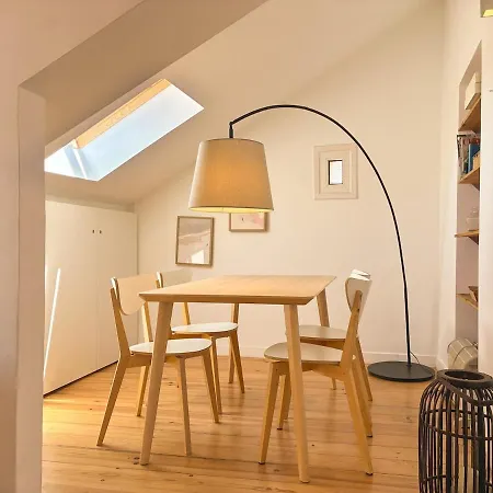 Casa Lapa - Charming With Balcony * Лиссабон