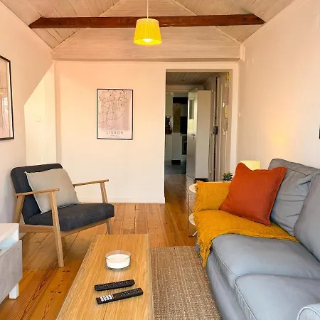 Апартаменты Casa Lapa - Charming With Balcony *