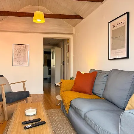 Апартаменты Casa Lapa - Charming With Balcony *