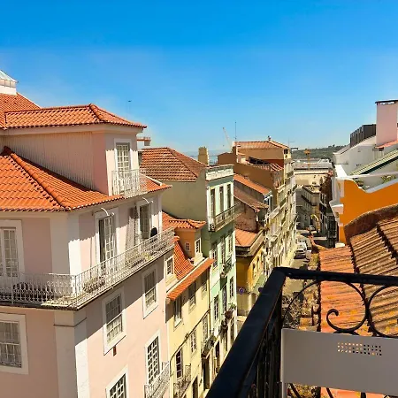 Casa Lapa - Charming With Balcony Апартаменты *
